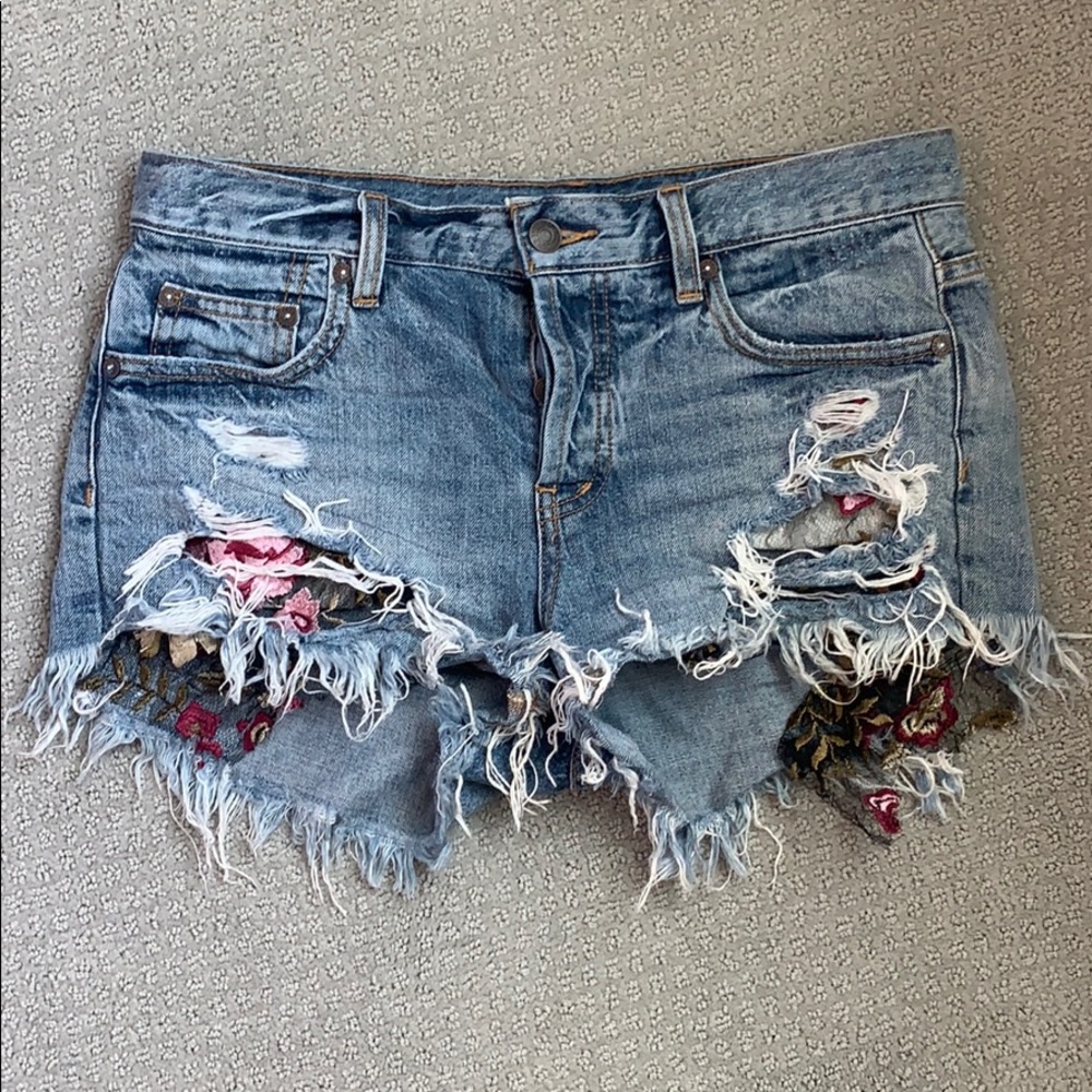 We the Free cut off jean shorts size 26
